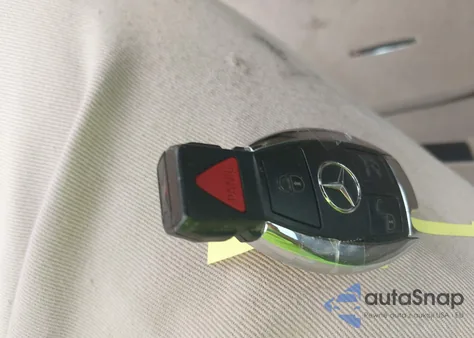 2012 Mercedes-Benz E 350 4Matic z USA, uszkodzony, nr VIN WDDHF8JB4CA544411